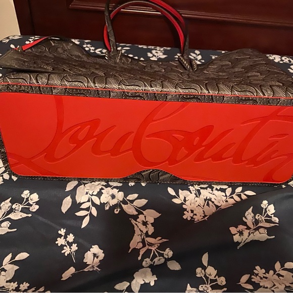 Christian Louboutin Cabata large Tote Bag with pouch - Picture 3 of 17